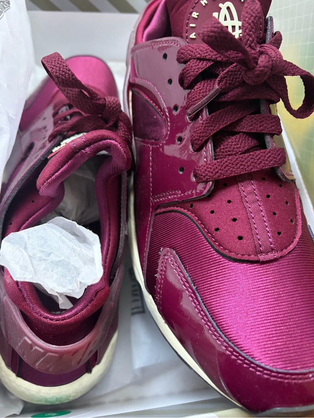 Nike Women’s Maroon/Pink Athletic Sneakers